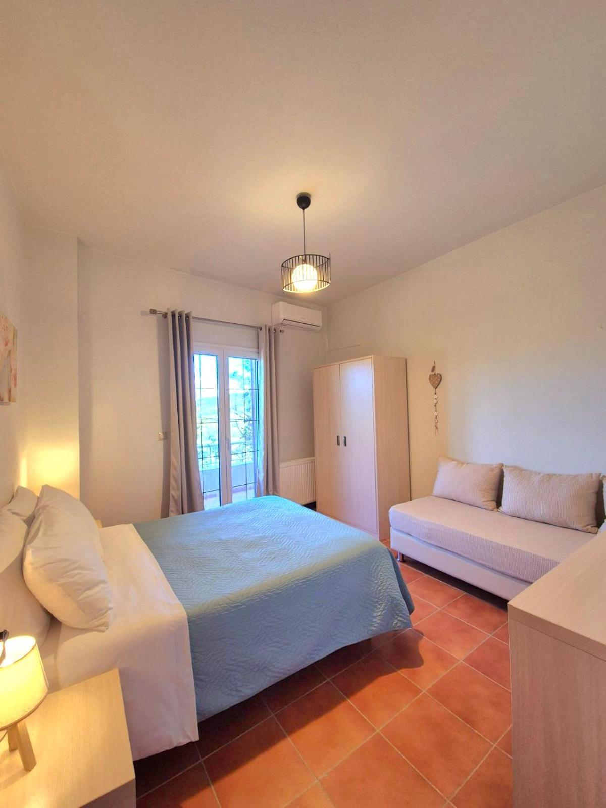 J&B Countryside Life Apartment Agios Matthaios  Ngoại thất bức ảnh