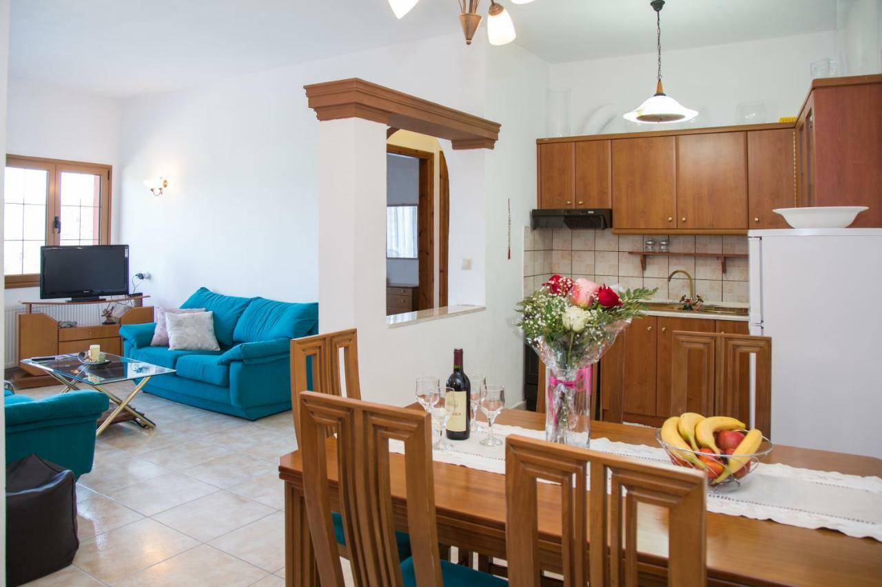 J&B Countryside Life Apartment Agios Matthaios  Ngoại thất bức ảnh